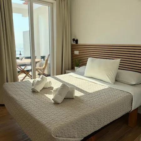 Pura Vida Bed & Breakfast Baleal